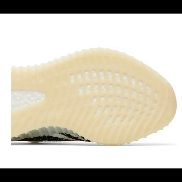 NWT Size 8 Adidas Yeezy Boost 350 V2 Zebra